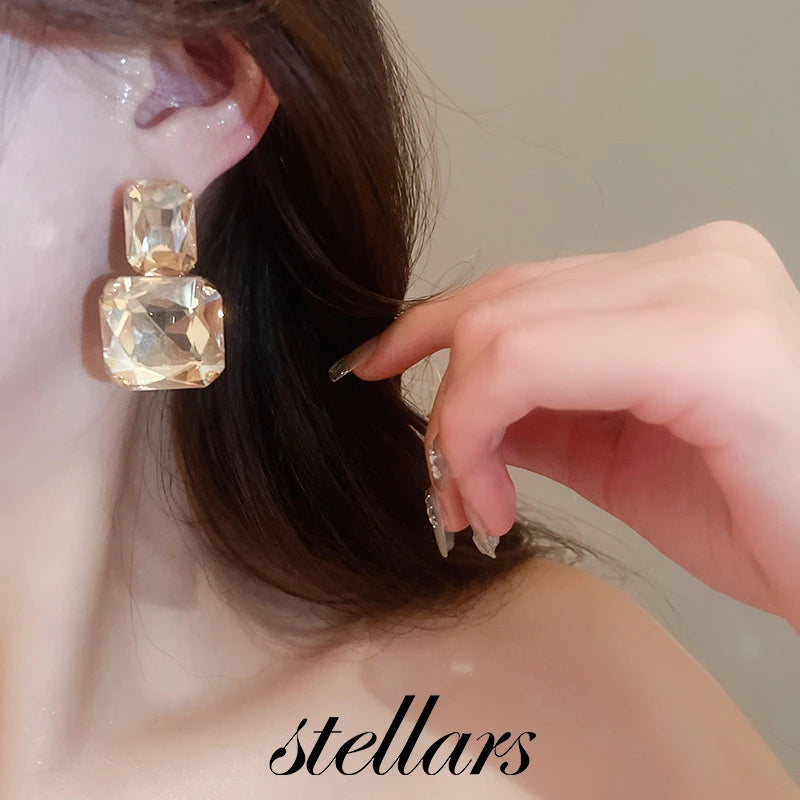Diamond-Embedded Square Jewelry Set - Unique Bold Design, Clavicle Chain & Earrings, Fashionable High-End Women's Accessories