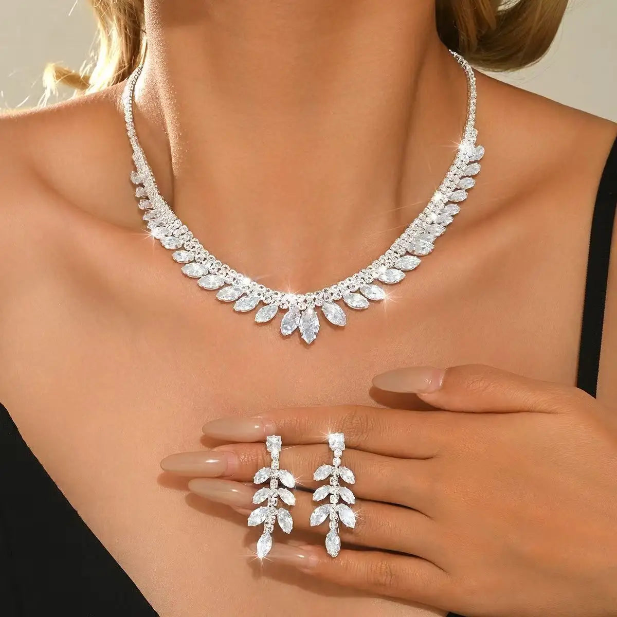 Ladies' Luxury Jewelry Set With Rhinestone Necklace And Earrings, Fashionable, Elegant, And Versatile Party Wearing Jewelry