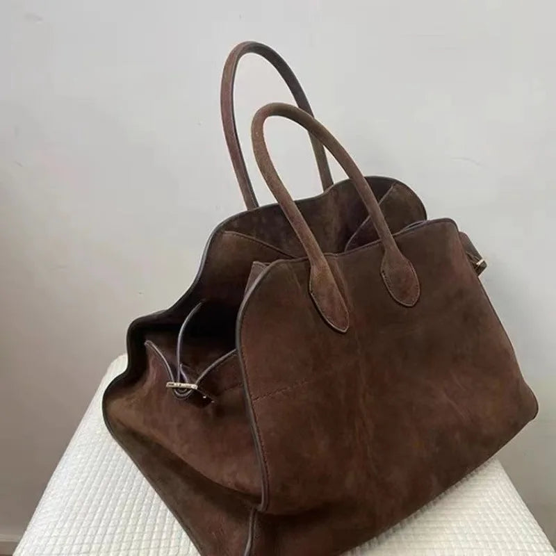 Ladies' handbag new fashionable and high-end design, niche design, large capacity retro commuting handbag